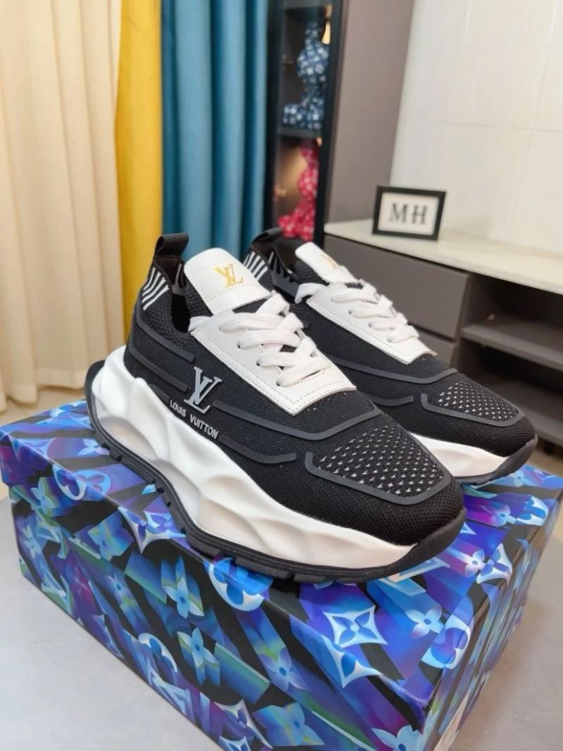 Louis Vuitton Low Shoes Elegant 32936
