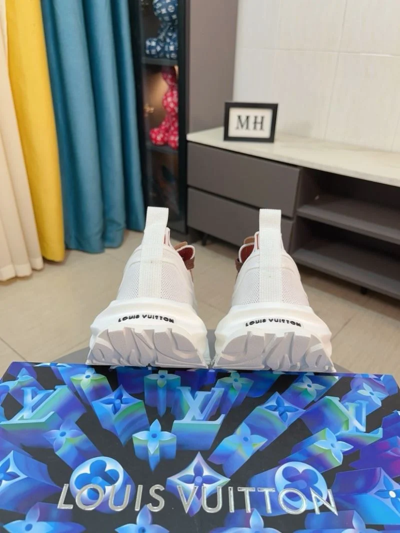 Durable Louis Vuitton Low Shoes 32909
