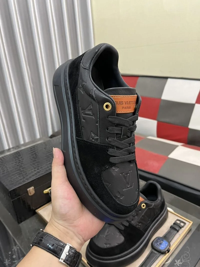 Louis Vuitton Low Shoes Youthful 32925