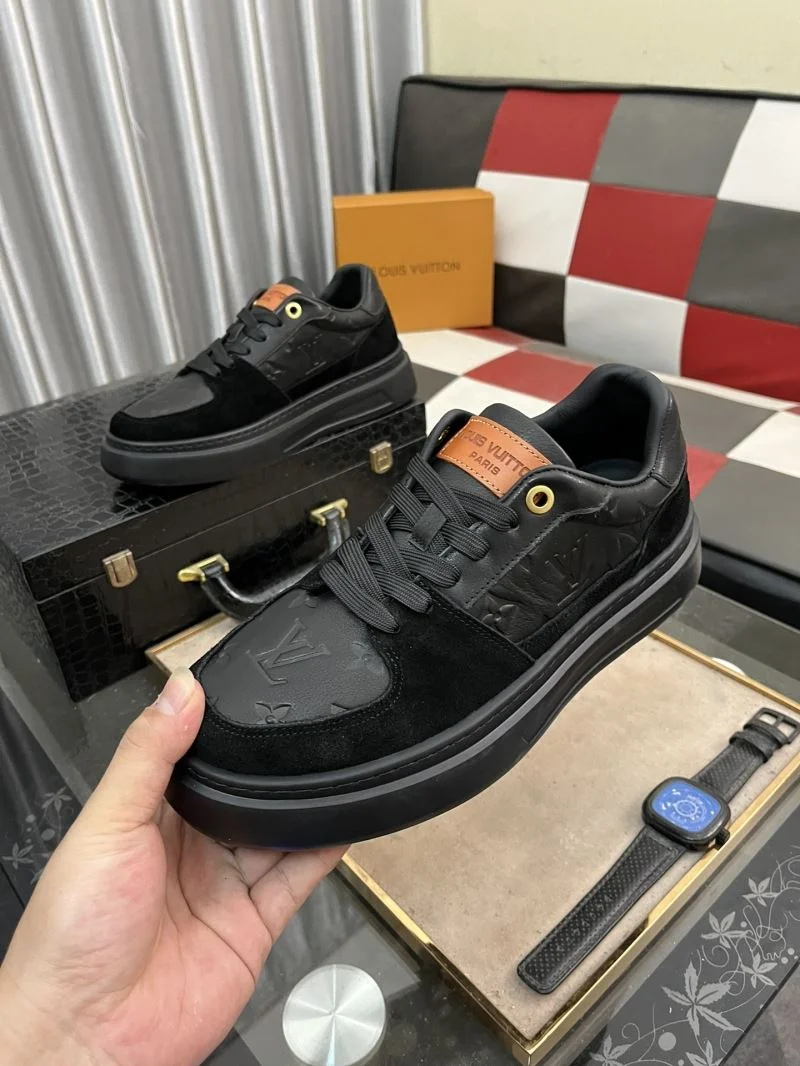Louis Vuitton Low Shoes Youthful 32925
