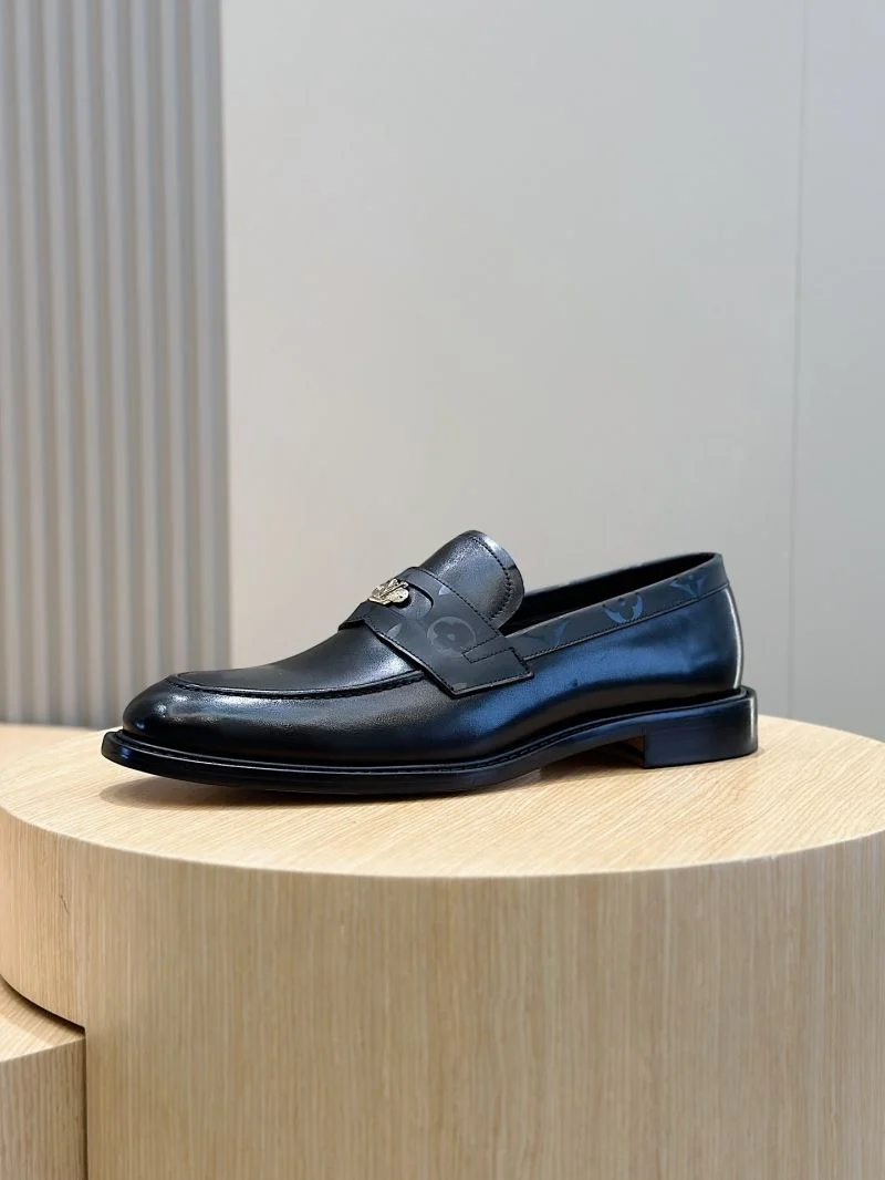 Louis Vuitton Low Shoes NewStyle 32914