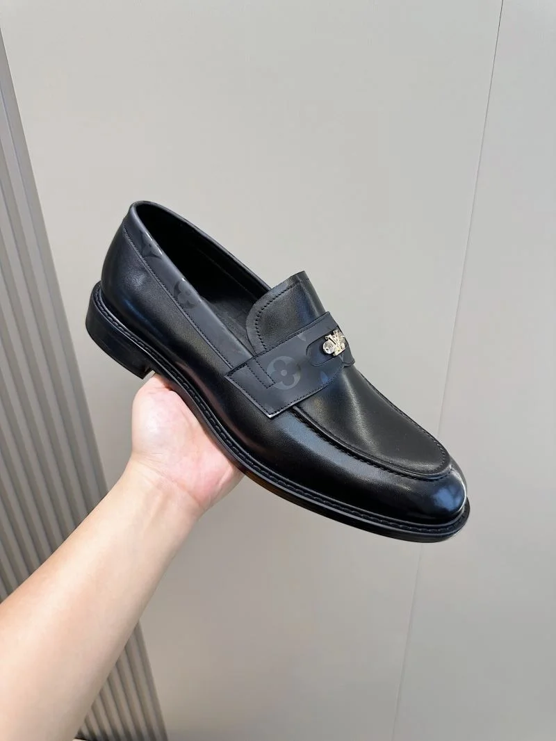 Louis Vuitton Low Shoes NewStyle 32914