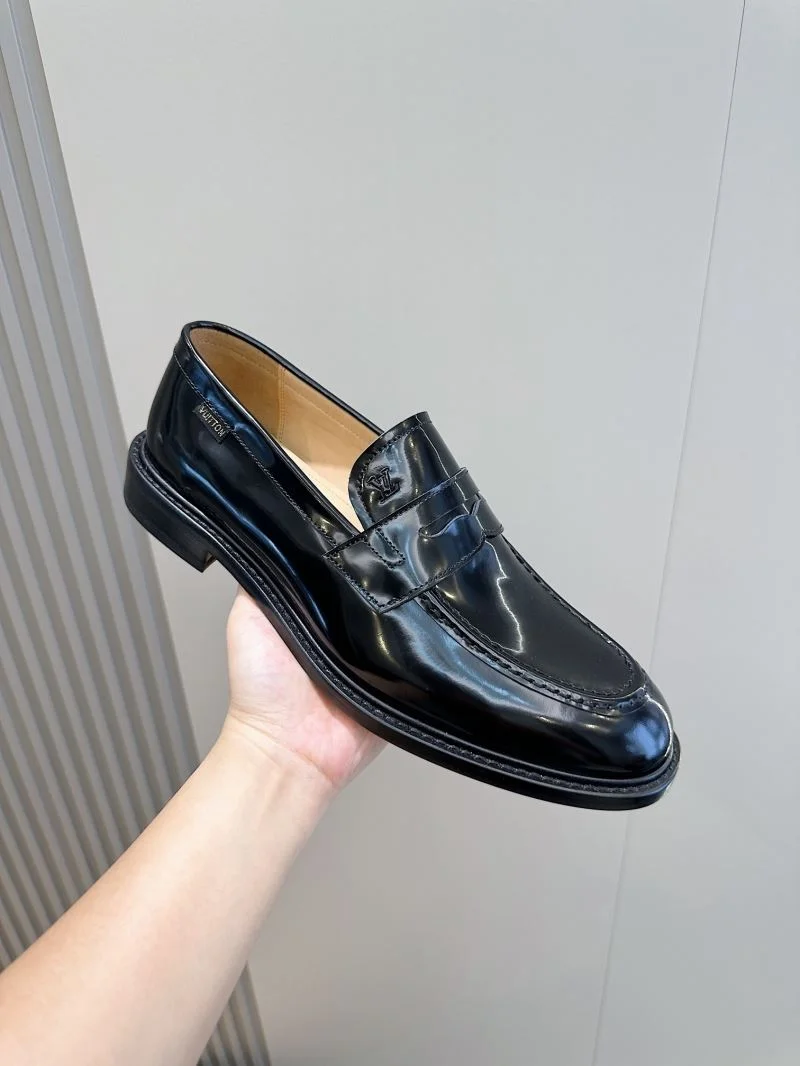Colorful Louis Vuitton Low Shoes 32913