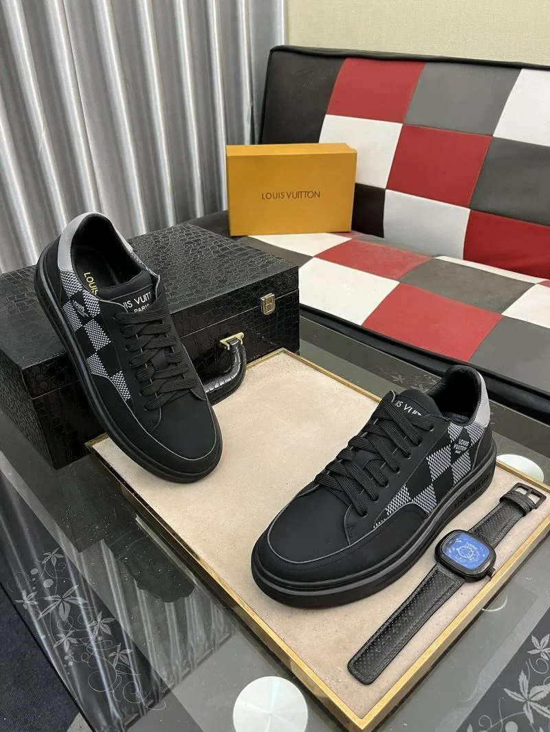 Stylish Louis Vuitton Low Shoes 32905