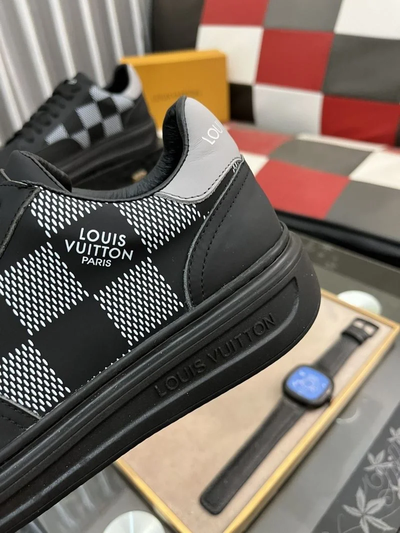 Stylish Louis Vuitton Low Shoes 32905