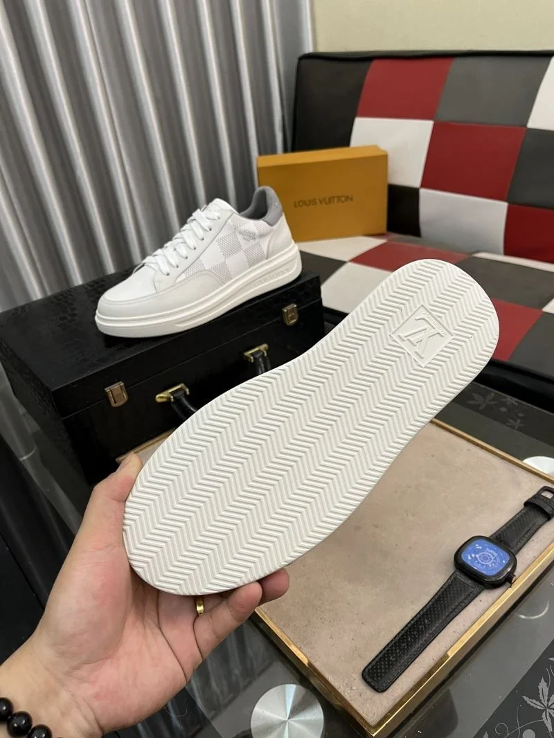 Louis Vuitton Low Shoes FreshLook 32904