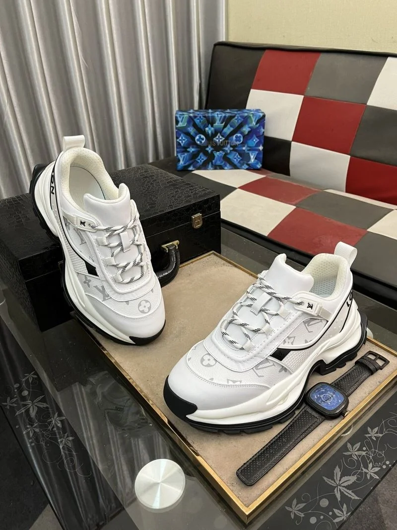 ComfortFit Louis Vuitton Low Shoes 32894