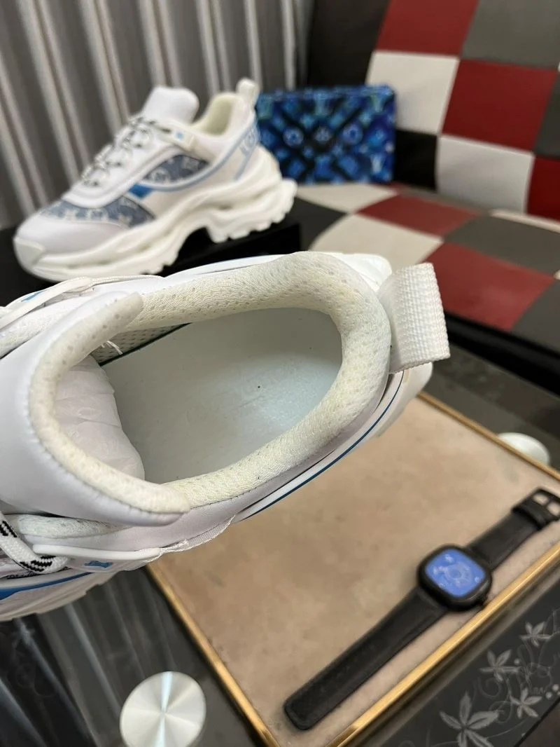 Louis Vuitton Low Shoes SmartChoice 32893