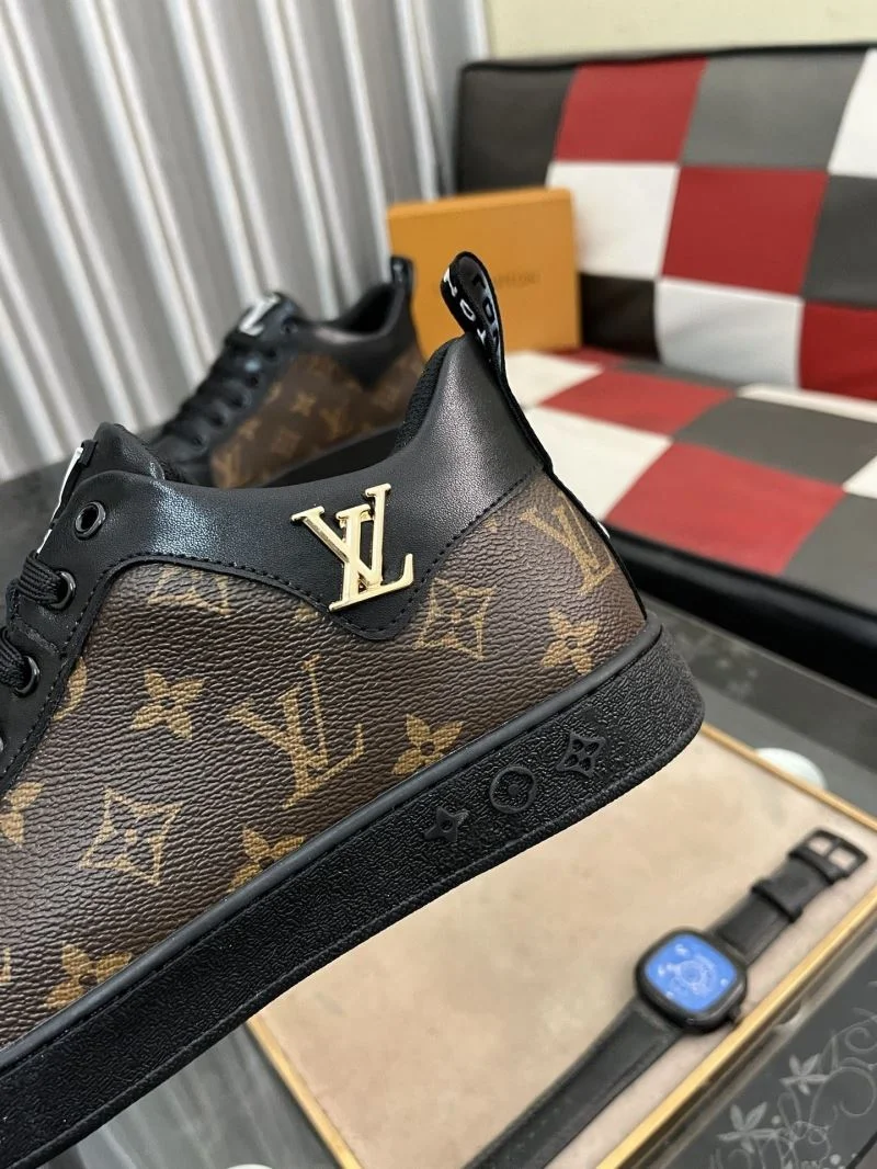 Louis Vuitton Low Shoes Fashionable 32883