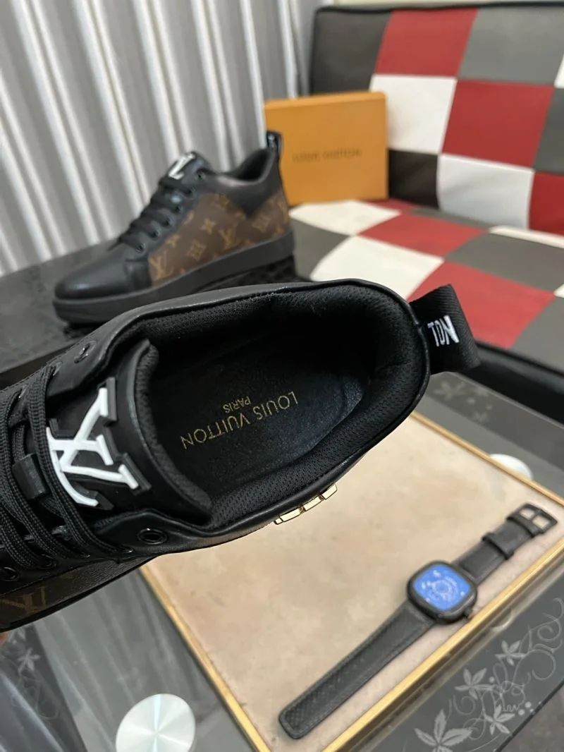 Louis Vuitton Low Shoes Fashionable 32883