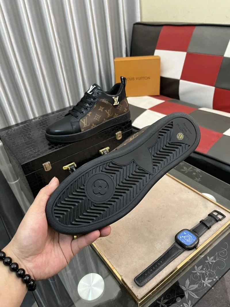 Louis Vuitton Low Shoes Fashionable 32883
