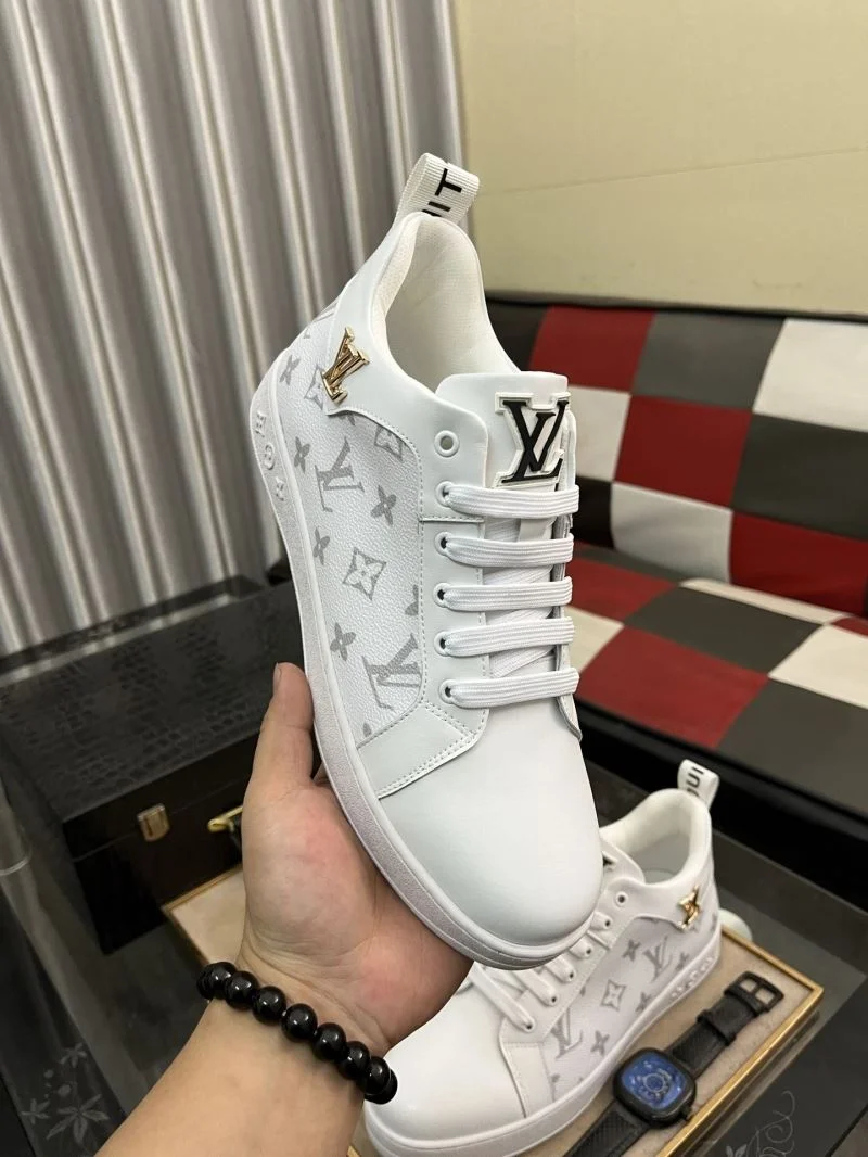 Louis Vuitton Low Shoes Stylish 32898