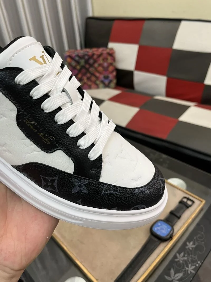 EyeCatching Louis Vuitton Low Shoes 32902