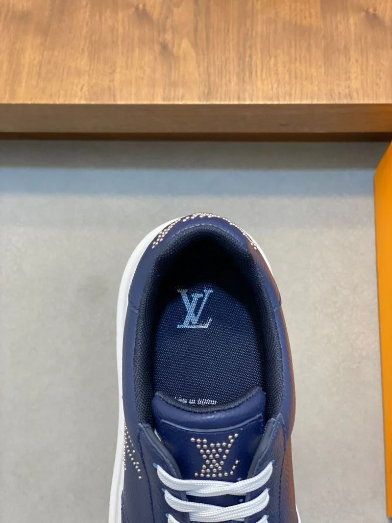 Louis Vuitton Low Shoes FashionForward 32899