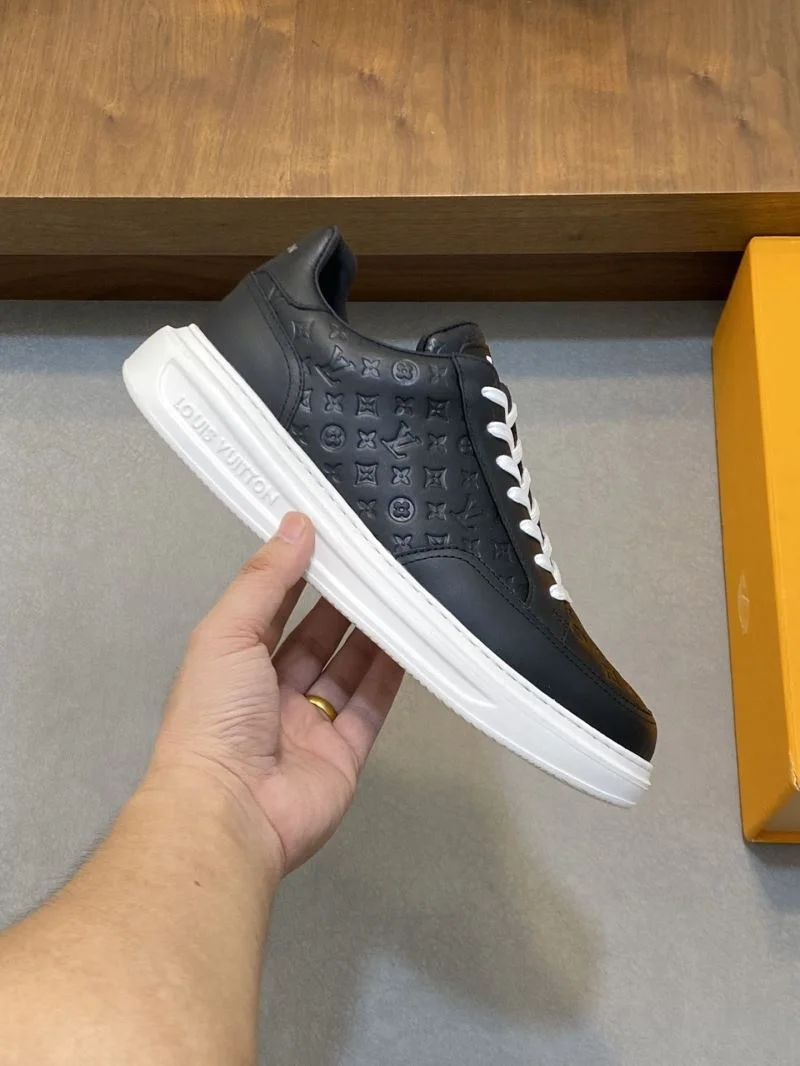OnTrend Louis Vuitton Low Shoes 32889
