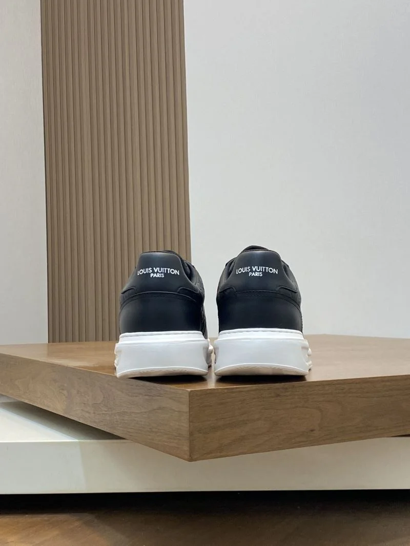 OnTrend Louis Vuitton Low Shoes 32889