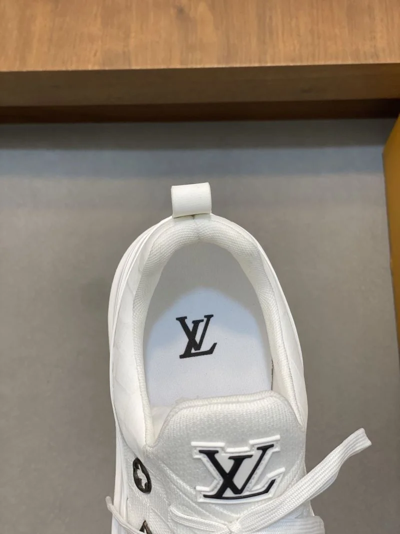 Louis Vuitton Low Shoes Resilient 32876