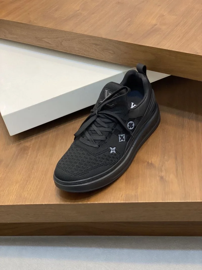 Sporty Louis Vuitton Low Shoes 32901