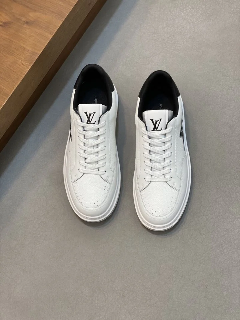 Louis Vuitton Low Shoes Bold 32896