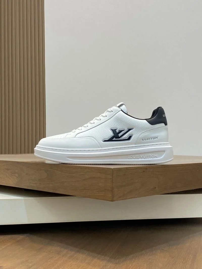Louis Vuitton Low Shoes Bold 32896