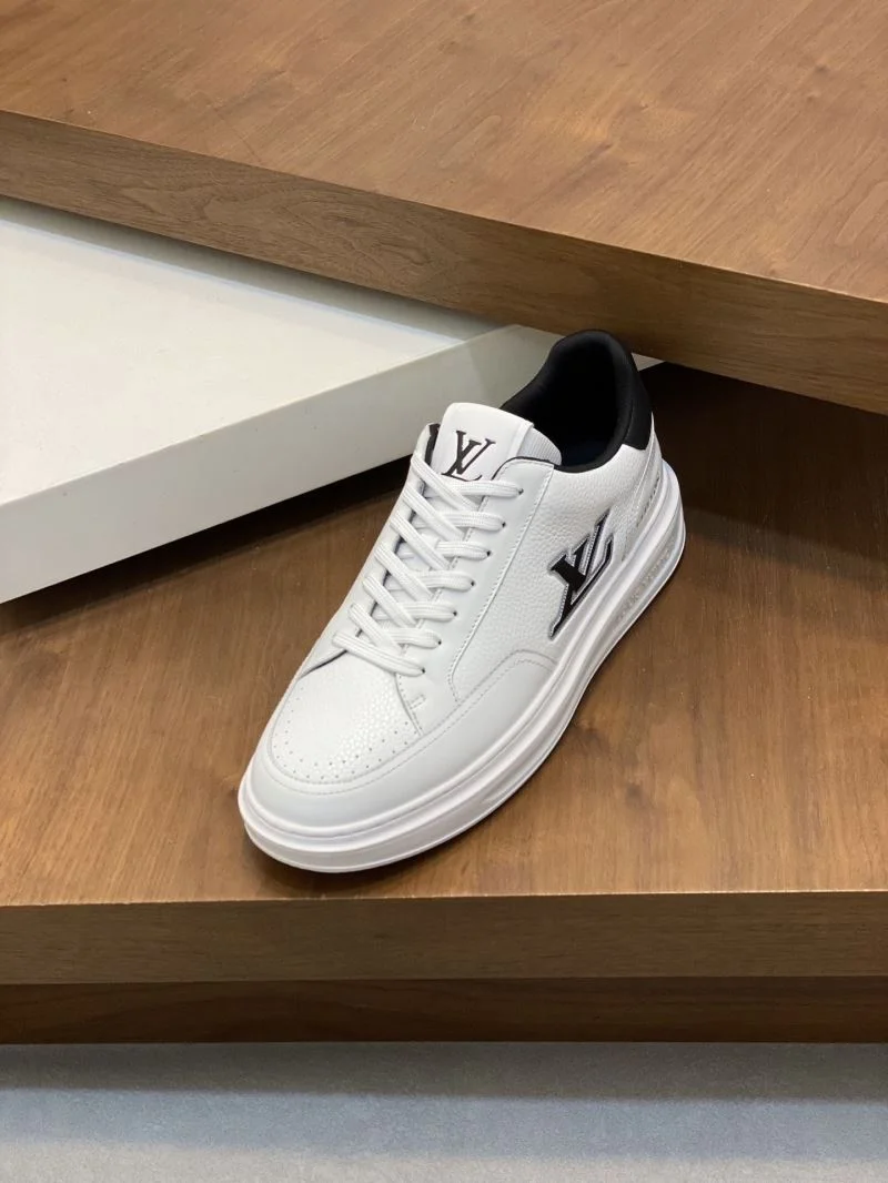 Louis Vuitton Low Shoes Bold 32896