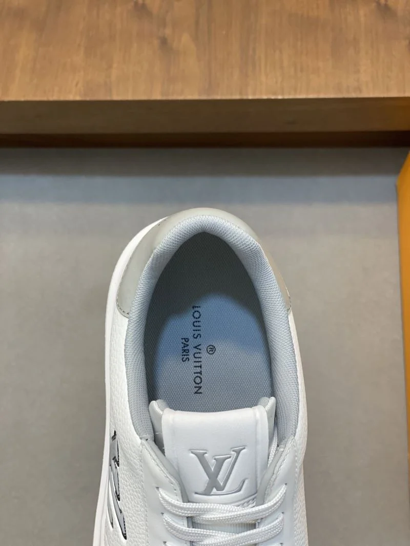 Durable Louis Vuitton Low Shoes 32873