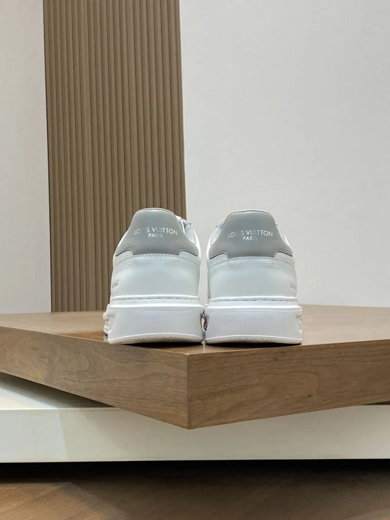 Durable Louis Vuitton Low Shoes 32873