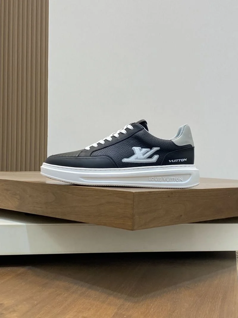 Popular Louis Vuitton Low Shoes 32872