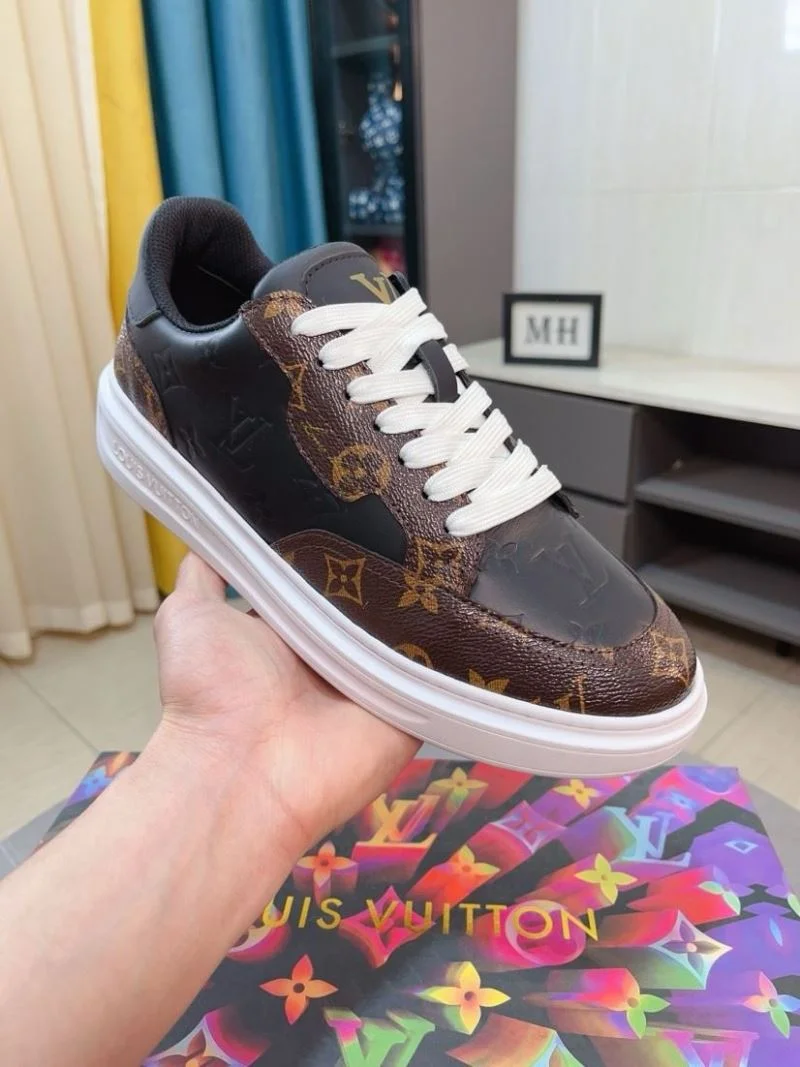 WaterResistant Louis Vuitton Low Shoes 32870
