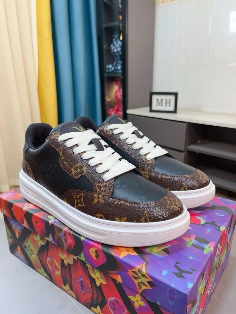 WaterResistant Louis Vuitton Low Shoes 32870