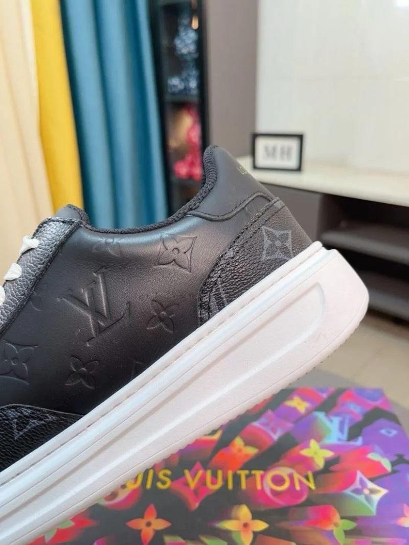 Premium Louis Vuitton Low Shoes 32865