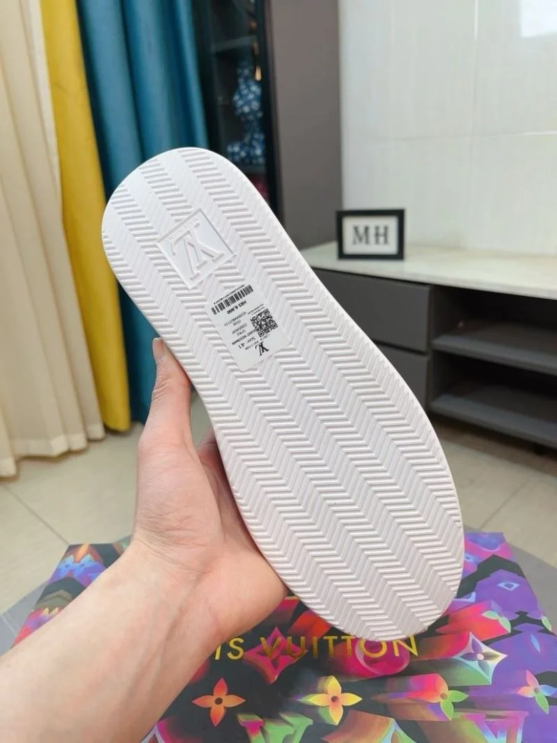 Premium Louis Vuitton Low Shoes 32865