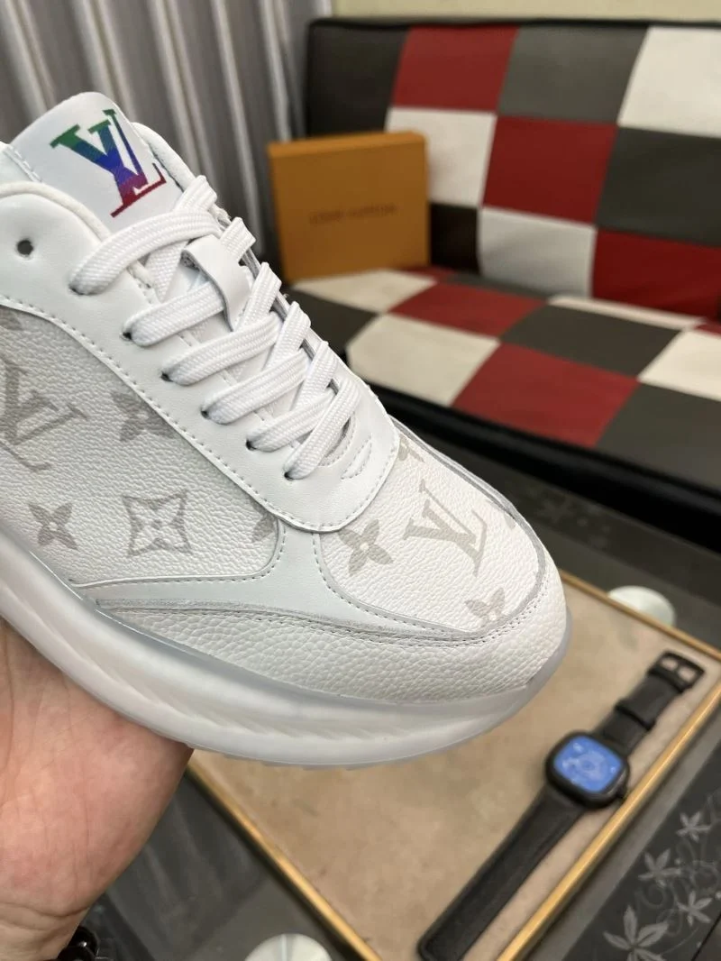 Modern Louis Vuitton Low Shoes 32855