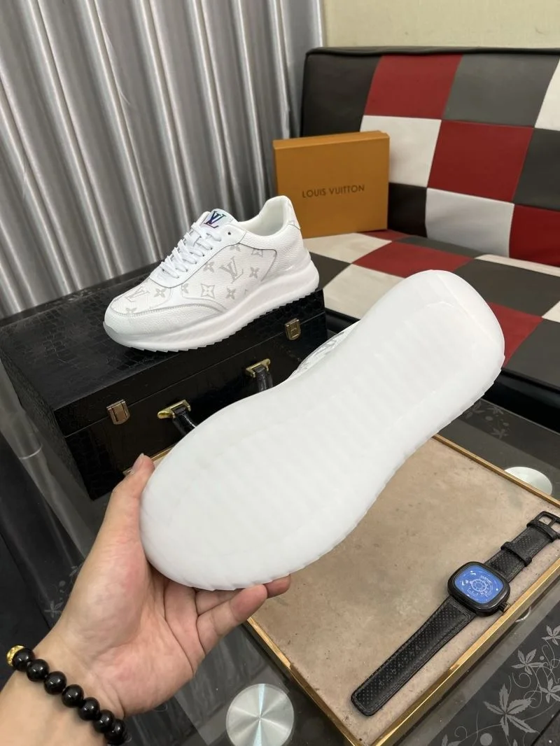 Modern Louis Vuitton Low Shoes 32855