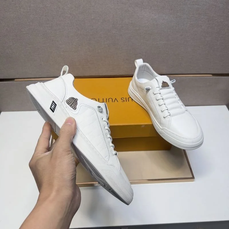 Comfortable Louis Vuitton Low Shoes 32848