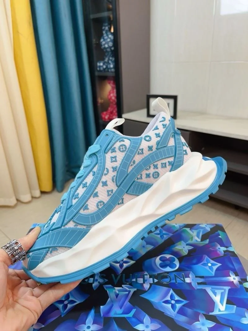 Functional Louis Vuitton Low Shoes 32841