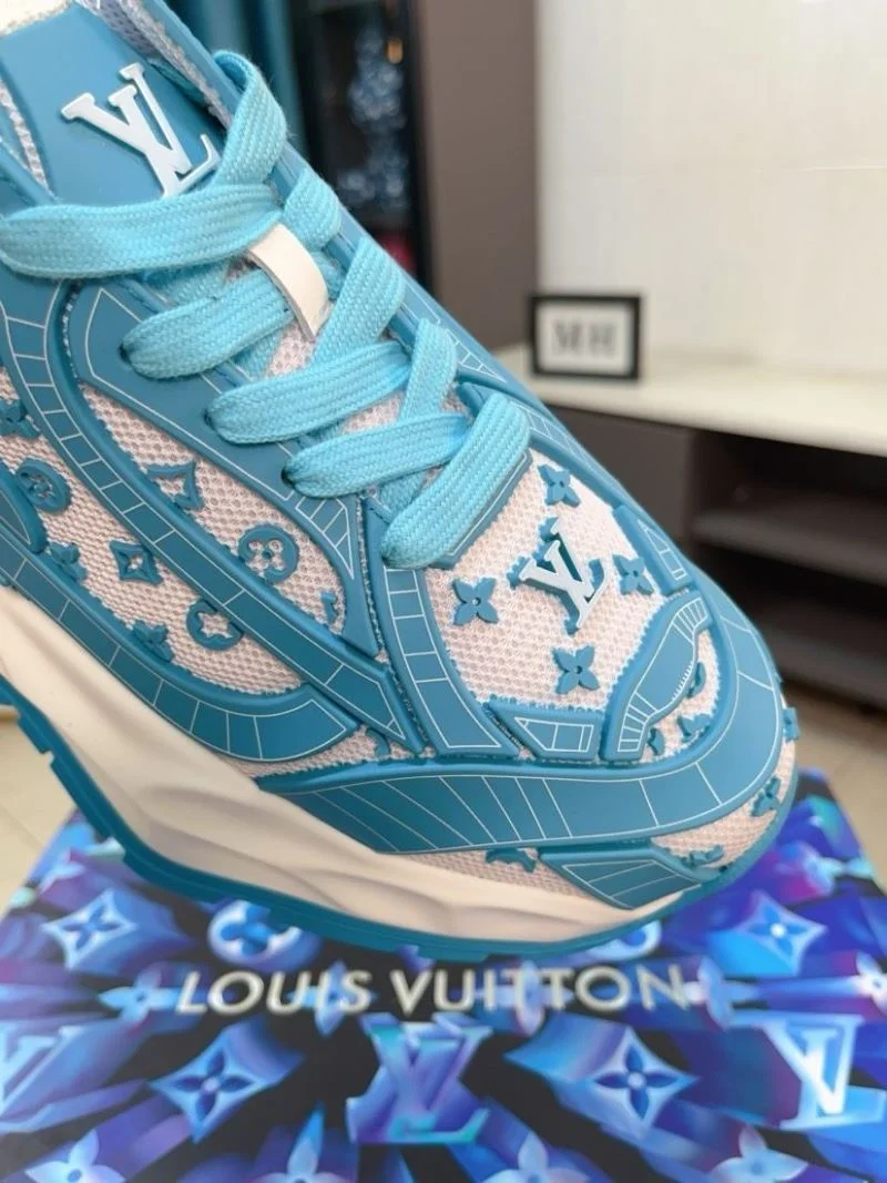 Functional Louis Vuitton Low Shoes 32841