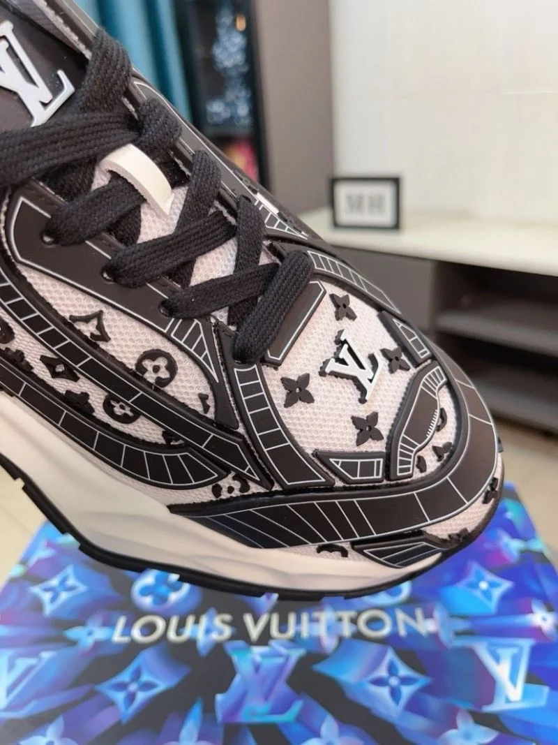 Louis Vuitton Low Shoes Practical 32852