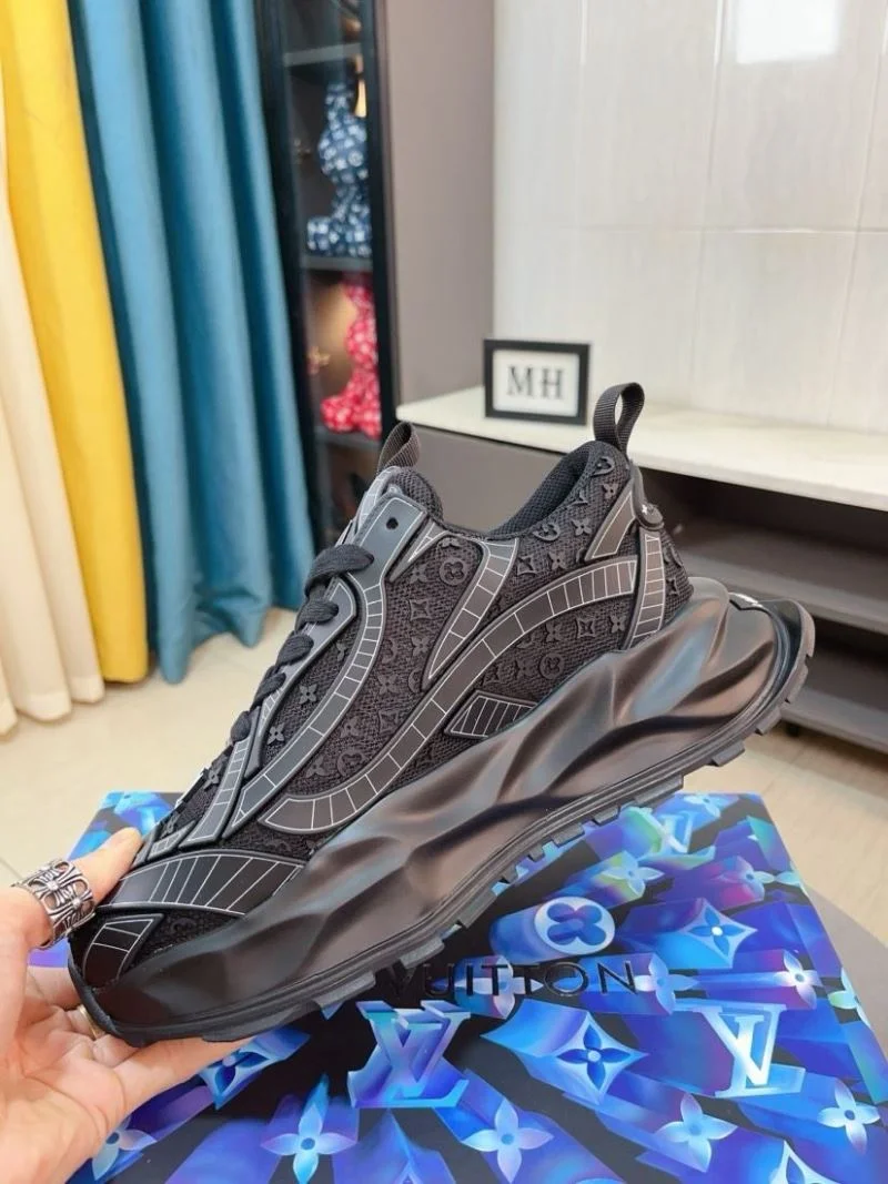 Breathable Louis Vuitton Low Shoes 32851