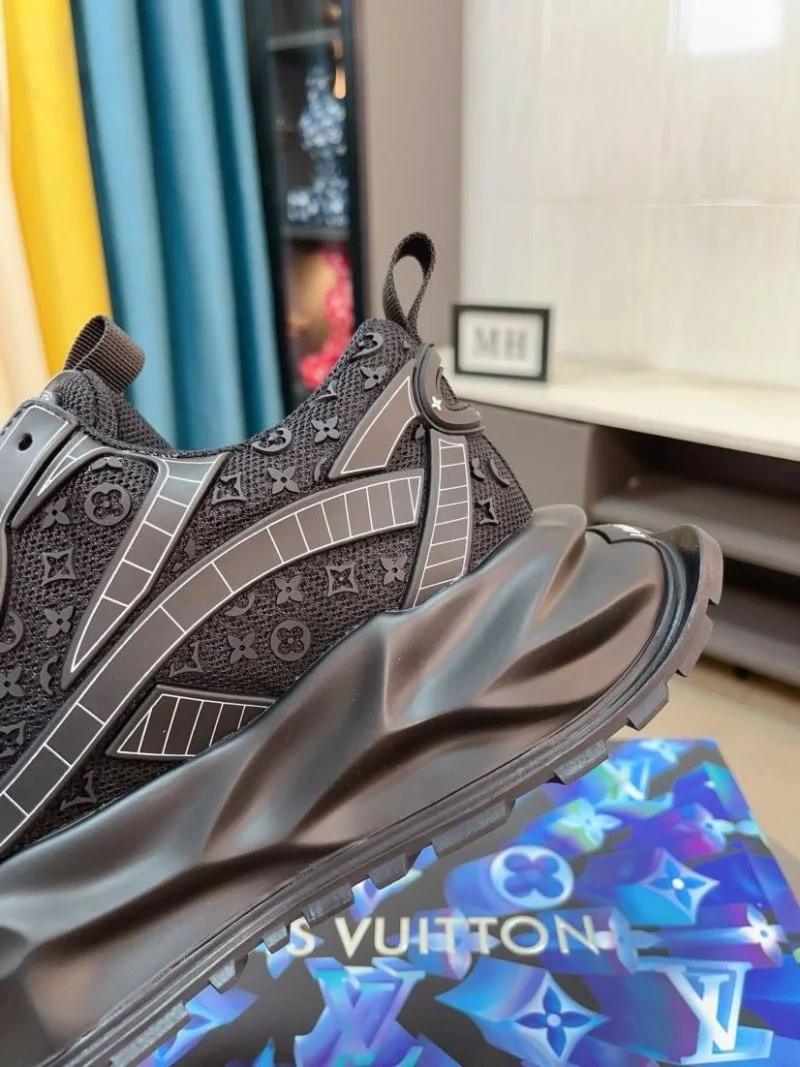 Breathable Louis Vuitton Low Shoes 32851
