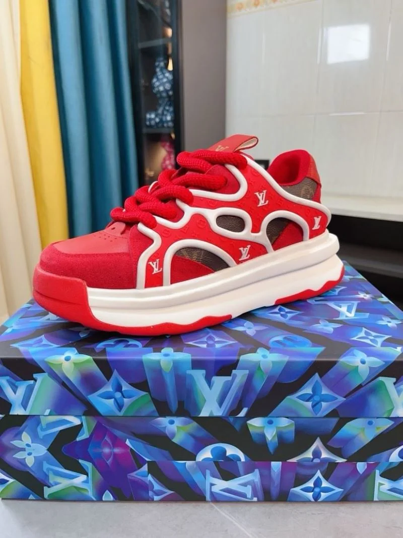 StreetReady Louis Vuitton Low Shoes 32845