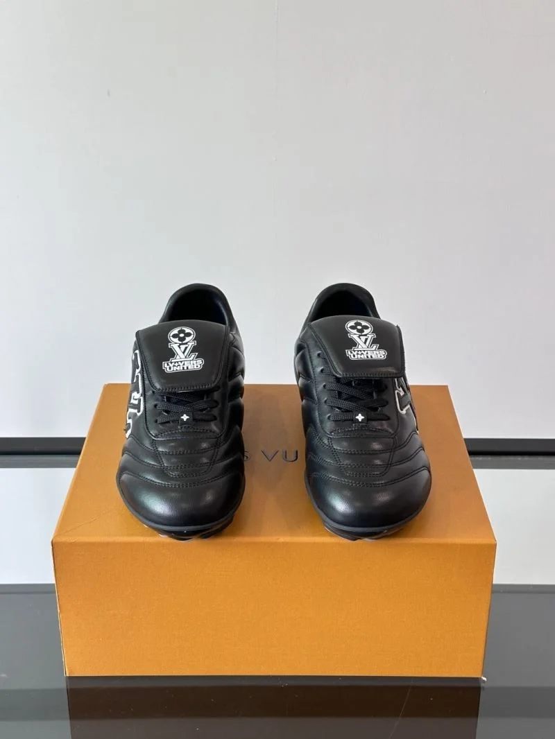 Practical Louis Vuitton Low Shoes 32858