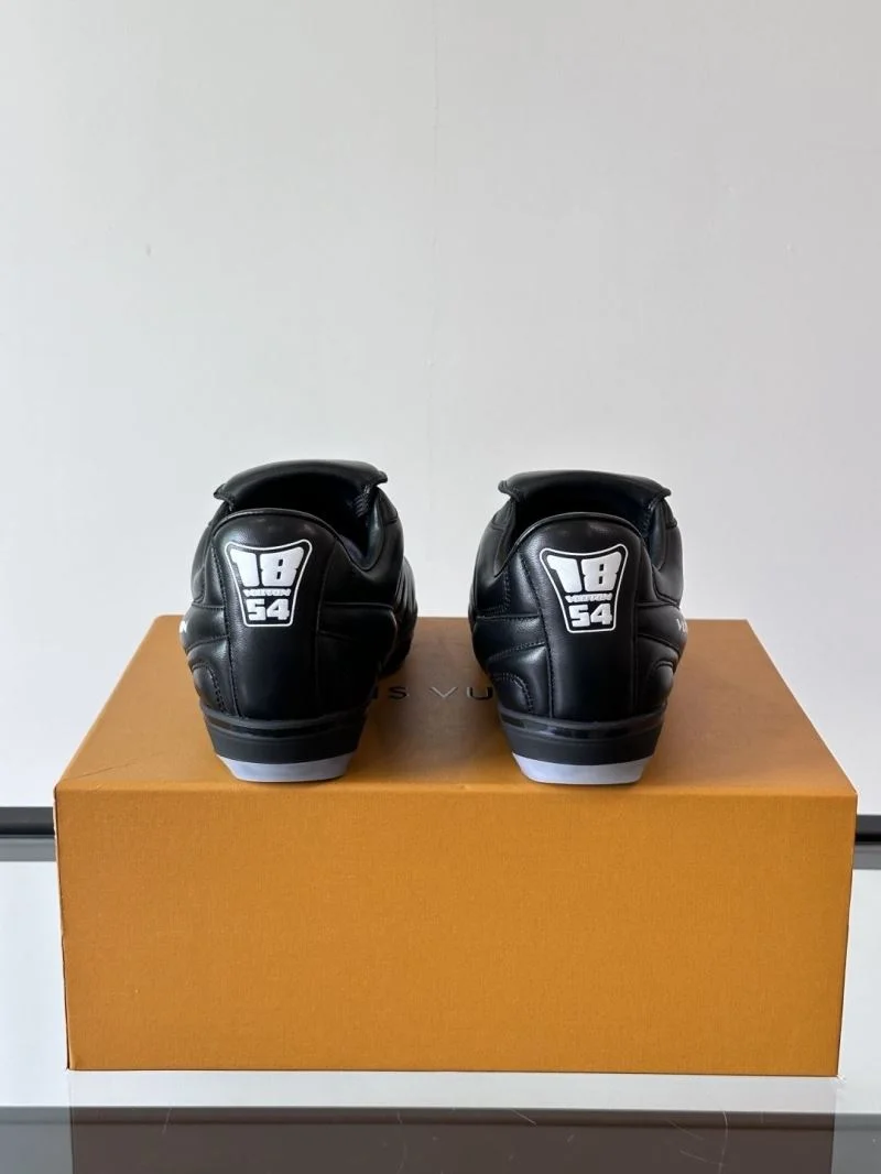 Practical Louis Vuitton Low Shoes 32858