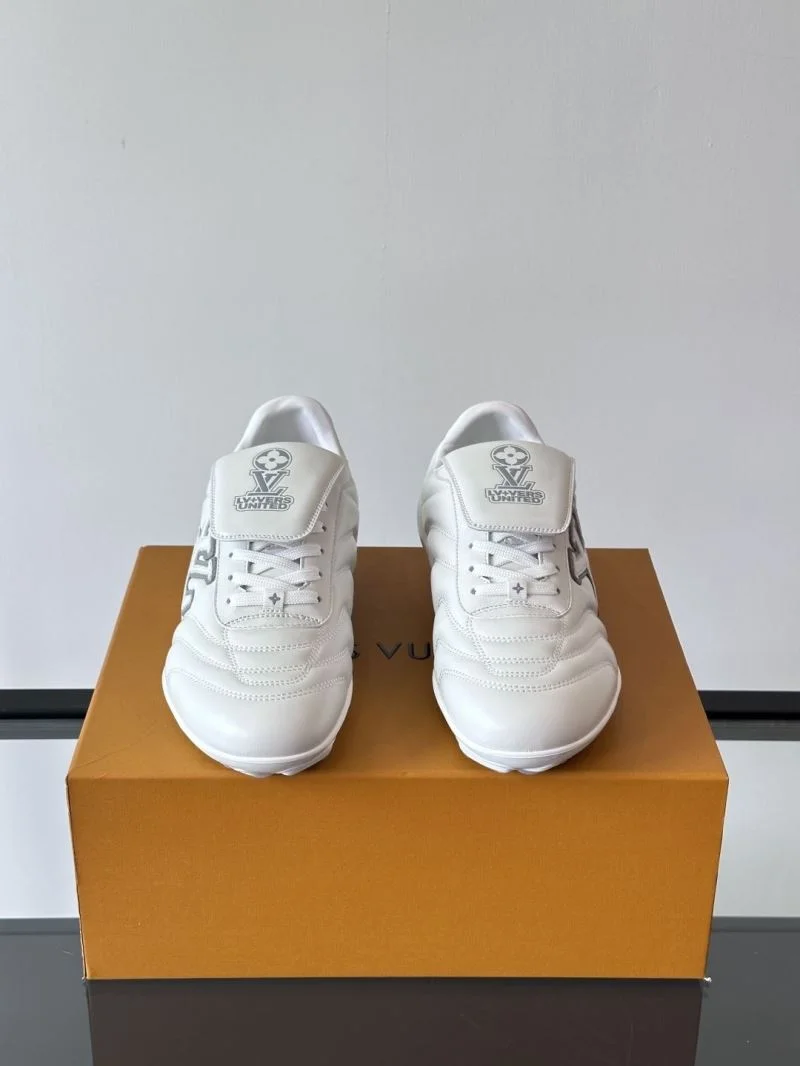 Louis Vuitton Low Shoes Sporty 32863