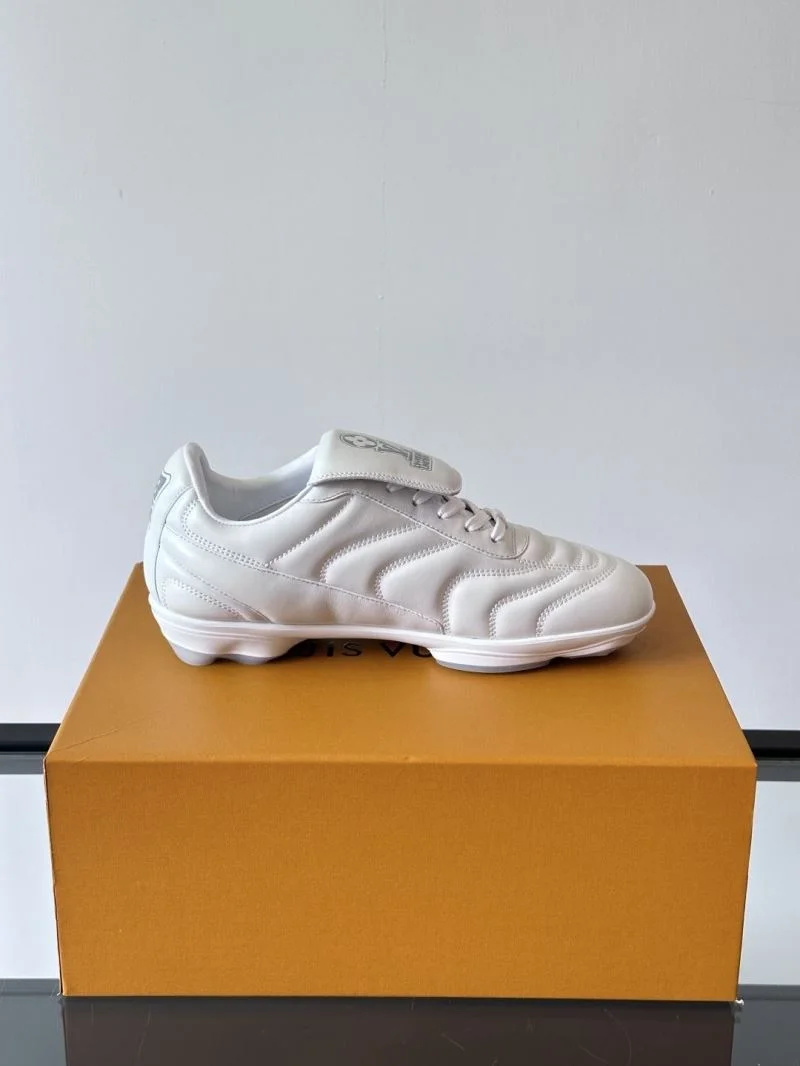 Louis Vuitton Low Shoes Sporty 32863