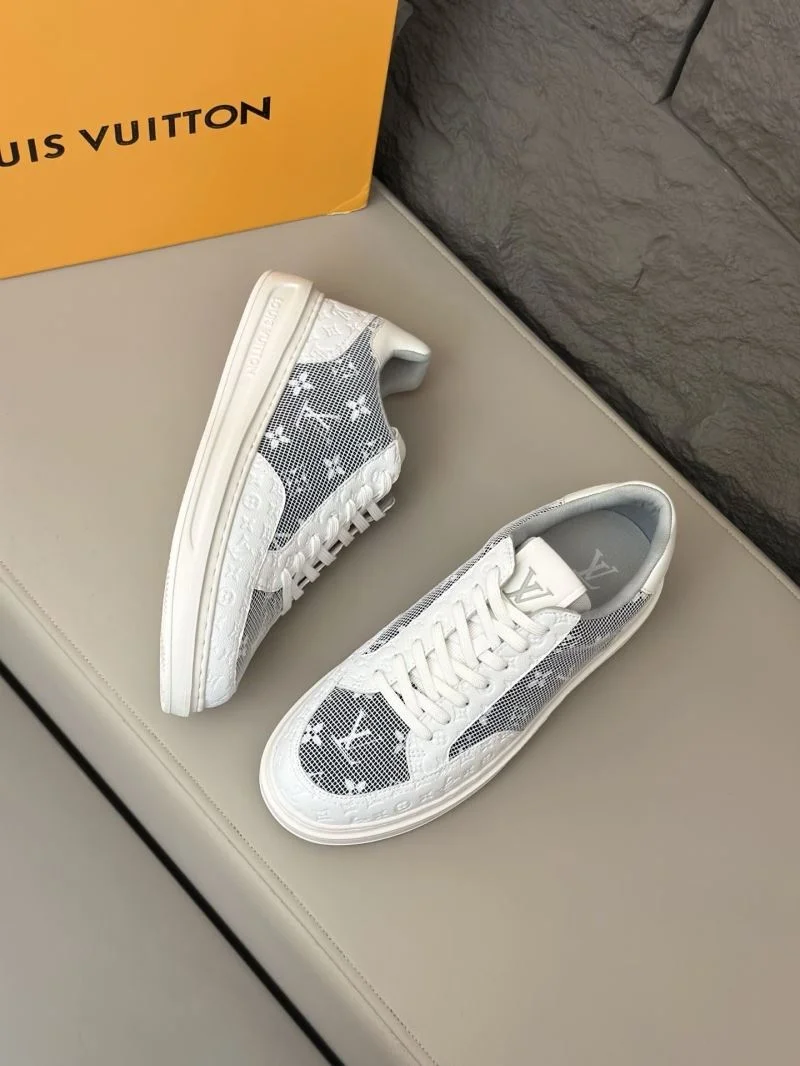 Vibrant Louis Vuitton Low Shoes 32837