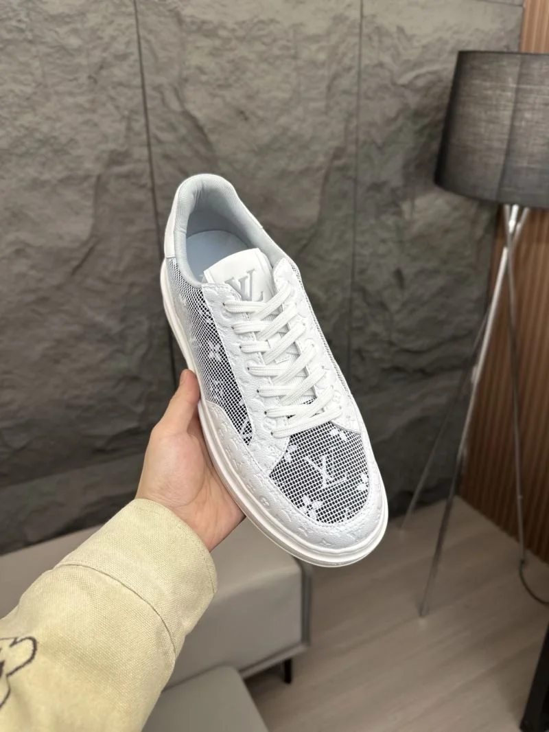 Vibrant Louis Vuitton Low Shoes 32837