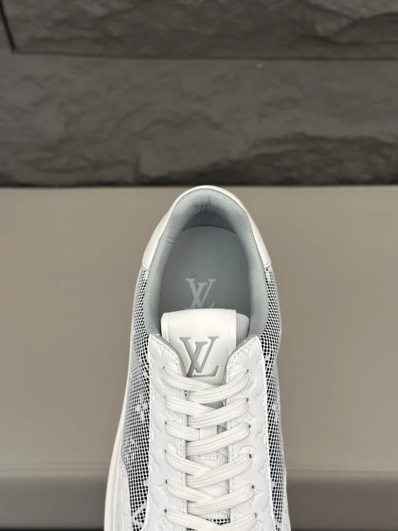Vibrant Louis Vuitton Low Shoes 32837