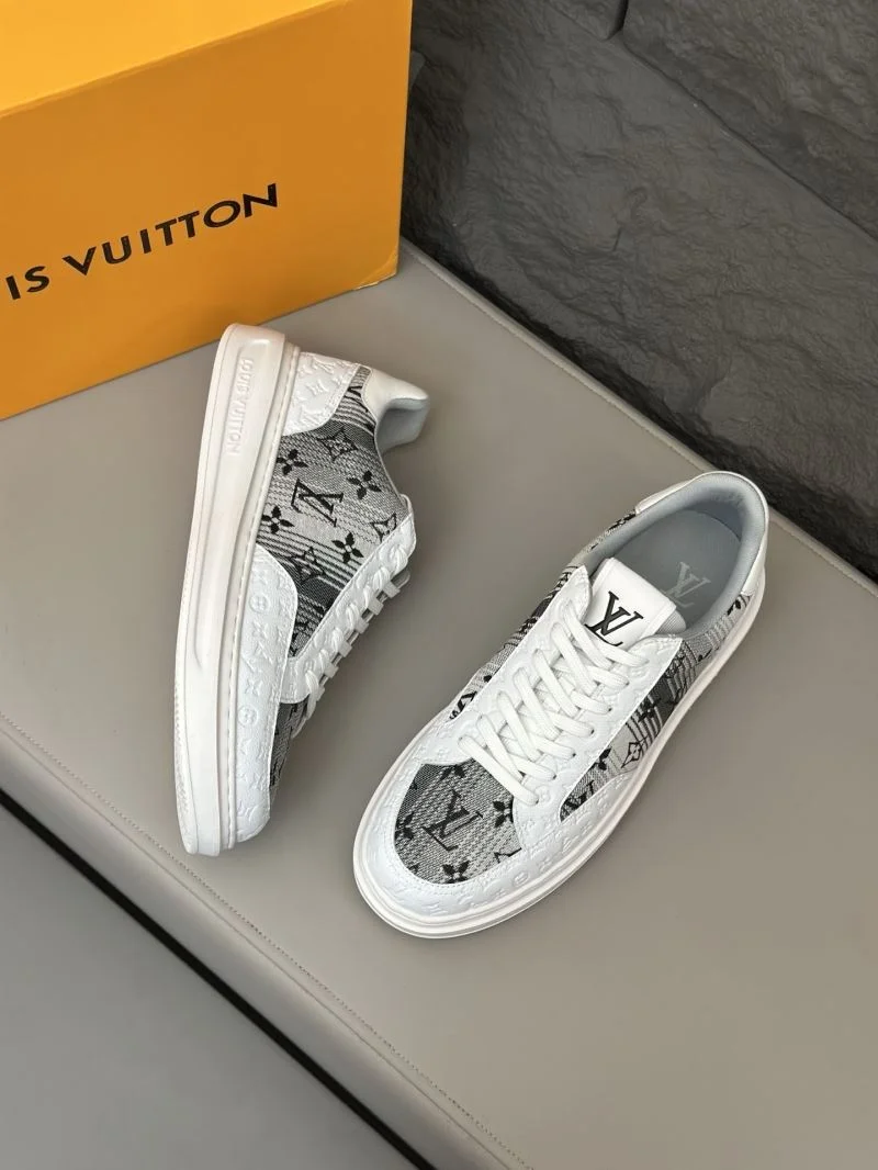 Louis Vuitton Low Shoes WaterResistant 32853