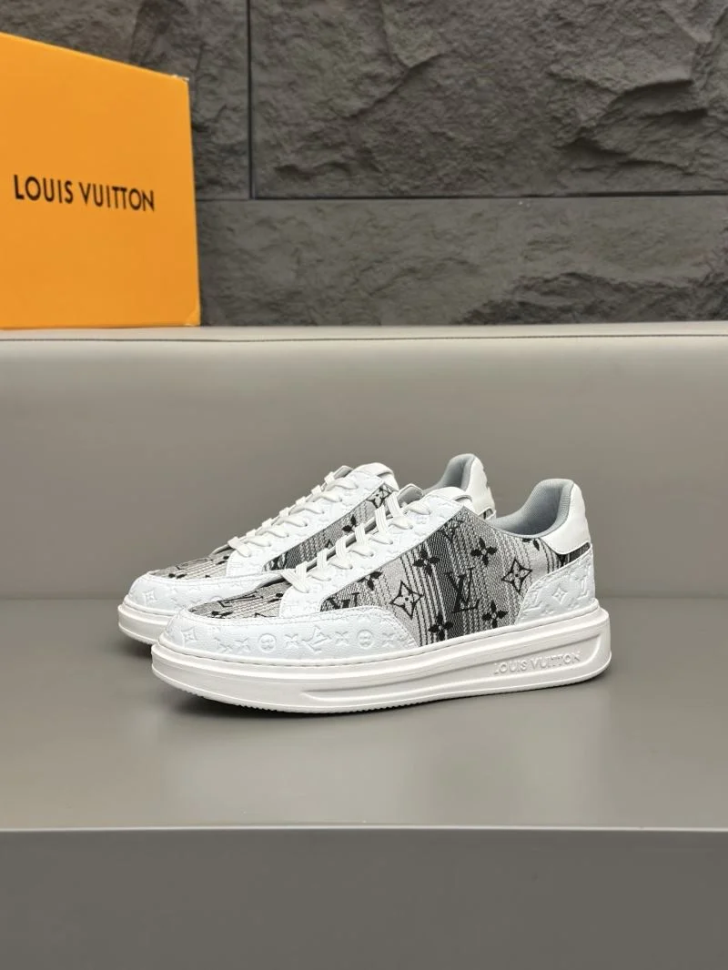 Louis Vuitton Low Shoes WaterResistant 32853